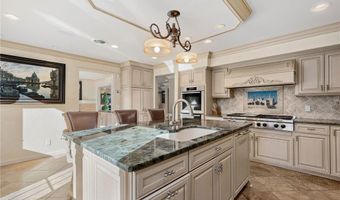 301 22nd St NW, Austin, MN 55912