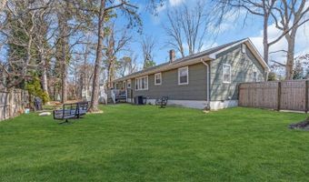 228 Elizabeth Ave, Bayville, NJ 08721