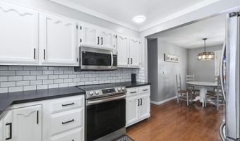 218 Iwo St, Auburn, IN 46706