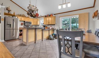 168 Tree Line Dr, Antioch, IL 60002