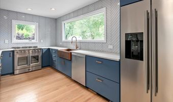 9026 MCNAIR Dr, Alexandria, VA 22309