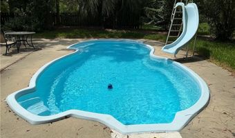 455 Forest Ave SE, Baxley, GA 31513