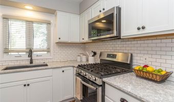 805 31st Ave, Middle Amana, IA 52203