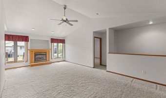 838 Lindsay Ct SW, Altoona, IA 50009