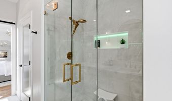 112 Farmington Cir, Agawam, MA 01030