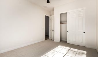 940 W MACAW Dr, Chandler, AZ 85286