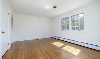 200 Chipman Dr, Cheshire, CT 06410