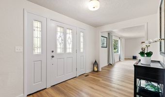 1114 LAKEWOOD Dr, Albany, OR 97321