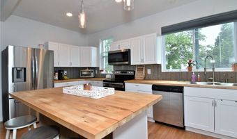 45055 N Ridge Rd, Amherst, OH 44001
