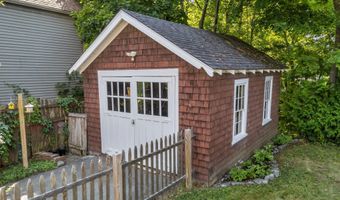 31 Wiley St, Bangor, ME 04401