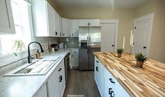 1217 W 3rd St, Anderson, IN 47304