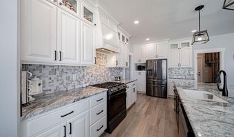 4839 Luxor Dr, Ammon, ID 83401