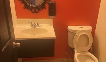 1001 E Carson, Airville, PA 15203