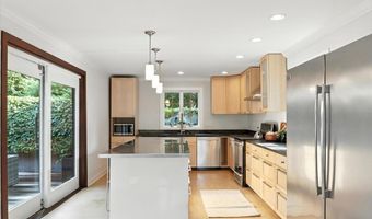 3531 YUMA St NW, Washington, DC 20008