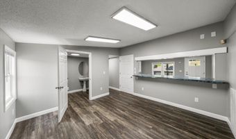 4 Green St, Athens, TN 37303
