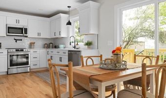 129 Wollaston St, Cranston, RI 02910