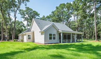 13 Woods Ln, Beaufort, SC 29907