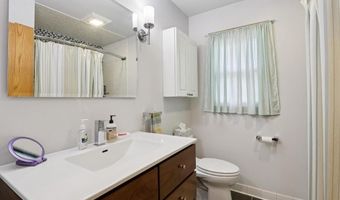 8 COATES Rd, Allentown, NJ 08501