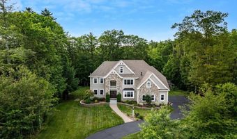 74 Settlers Ct, Bedford, NH 03110