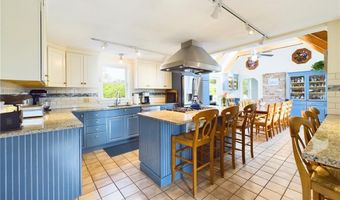 1087 Lakeside Dr, Block Island, RI 02807