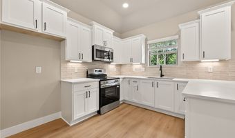 3 Newent Ln, Bella Vista, AR 72714