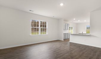 959 Misty Creek Dr, Aberdeen, NC 28315