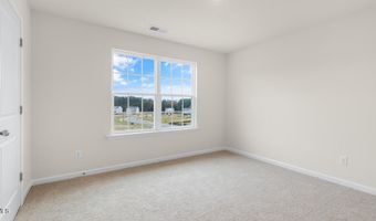 950 Misty Creek Dr, Aberdeen, NC 28315