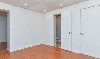 9 E 15TH St, Bayonne, NJ 07002
