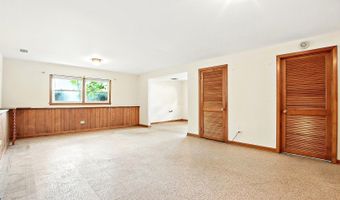 506 E Valley Ln, Arlington Heights, IL 60004