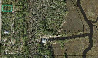 574 Walker Ln, Apalachicola, FL 32320