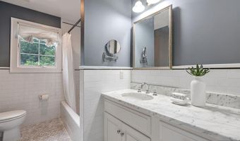 55 Woodland Ave, Allendale, NJ 07401