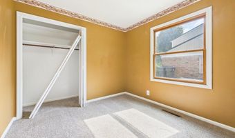 1727 Oakwood Dr, Anderson, IN 46011