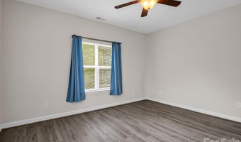 6 Scottish Cir, Asheville, NC 28803