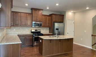 626 Edgewater Ridge Ct, Apex, NC 27523