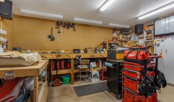 38397 Richmond Heights Dr, Aberdeen, SD 57401