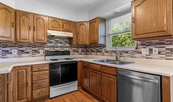 2831 Corral Estates Dr, Arnold, MO 63010