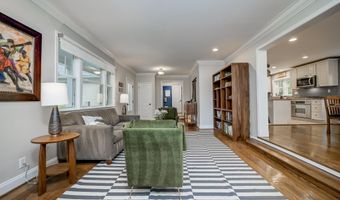 7016 WILSON Ln, Bethesda, MD 20817