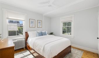 5 Mt. Vernon St, Newport, RI 02840