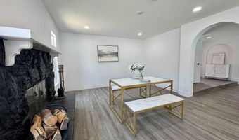 2247 W HIGHLAND St, Chandler, AZ 85224