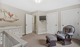 90 Village Place Dr, Barrington, NH 03825