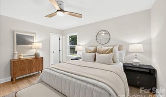 1924 Bentley Pl, Charlotte, NC 28205