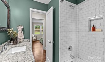 3320 Eastwood Dr, Charlotte, NC 28205