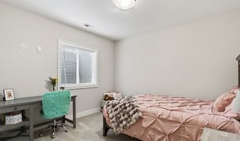 705 35th St SW, Altoona, IA 50009