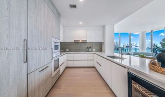 9201 E Bay Harbor Dr Uph02, Bay Harbor Islands, FL 33154