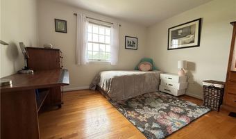 3146 Club Dr, Allentown, PA 18103