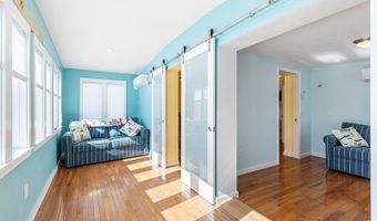 6 MacAlder St, Narragansett, RI 02882