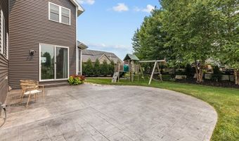 5644 N SUMMERLAND Dr, Appleton, WI 54913