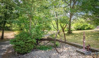 48 Elm St, Berkley, MA 02779
