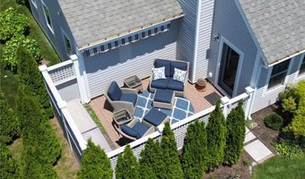 406 Corey Ln, Middletown, RI 02842