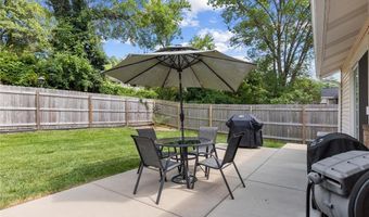 486 Ironwood Dr, Ballwin, MO 63011